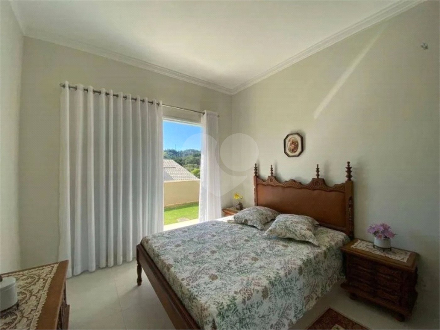 Casa à venda com 4 suítes no condomínio Ipê Velho, Vinhedo - SP