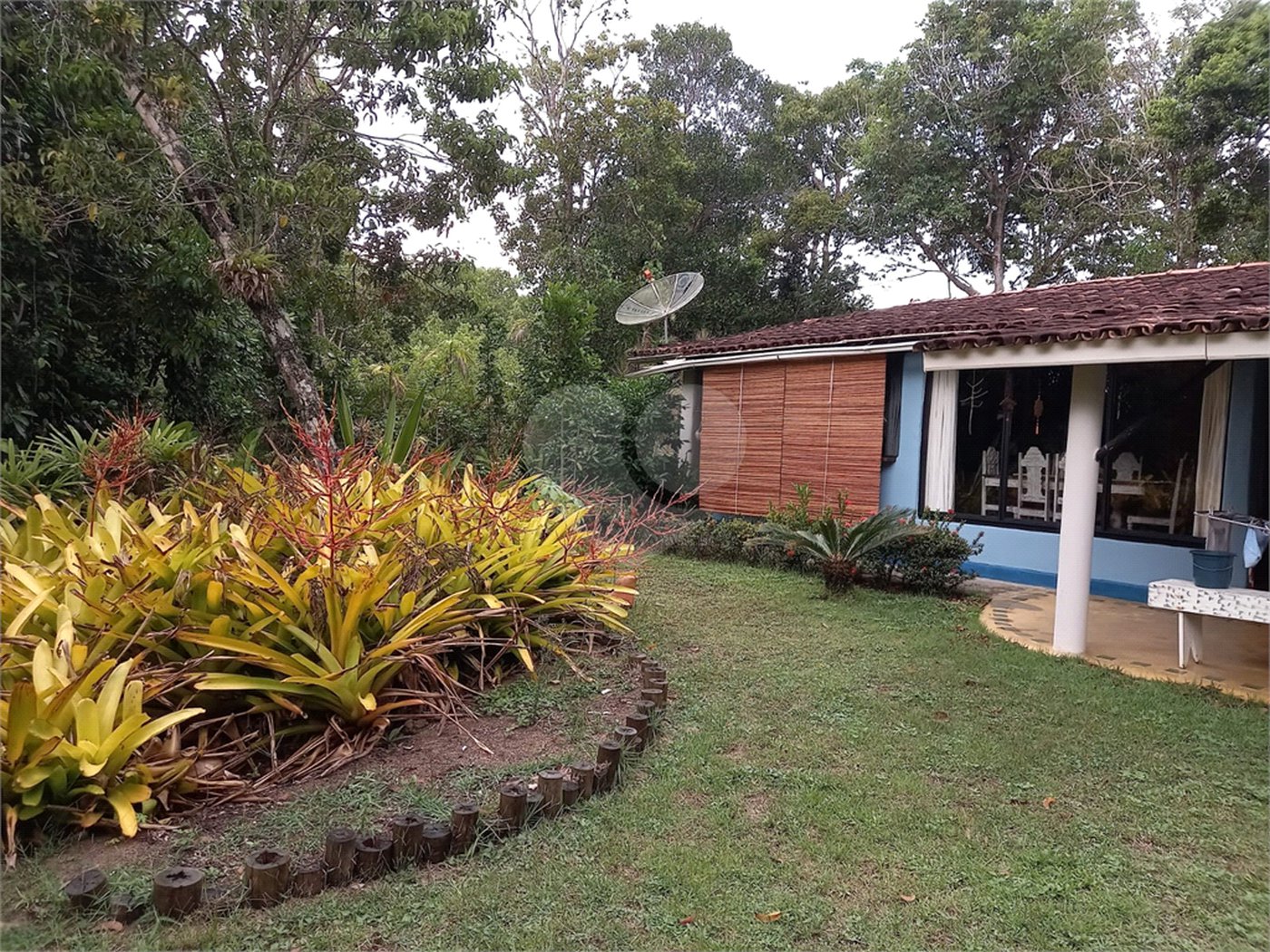 Chácara à venda com 3 quartos, sendo 1 suíte, no Centro, Santa Cruz Cabrália, BA