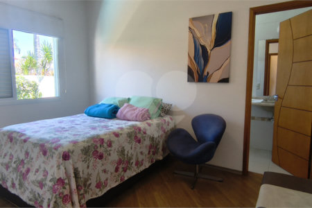 Sobrado à venda com 3 suítes em Vila Petrópolis, Atibaia, SP