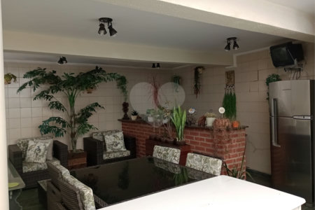 Casa à venda com 4 quartos, sendo 3 suítes,  em Alto Ipiranga, Mogi das Cruzes, SP