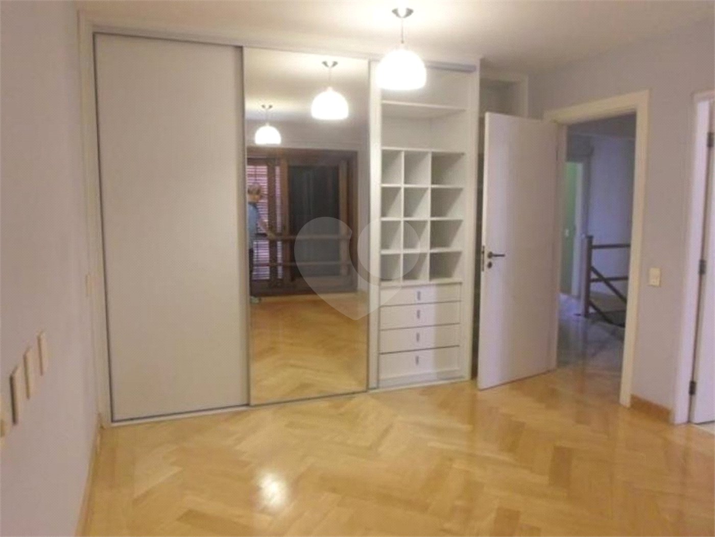 Casa à venda com 3 suítes em Nova Gardênia, Atibaia, SP