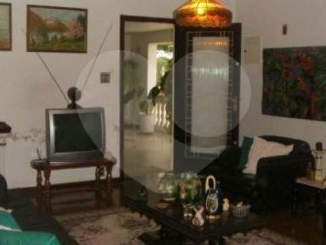 Casa Térrea à venda com 3 quartos em Vila Irmãos Arnoni, São Paulo, SP