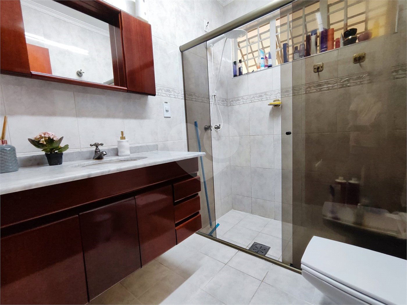 Sobrado à venda com 2 quartos em Jardim Emília, Sorocaba, SP