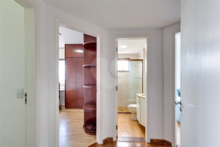 Apartamento à venda ou para alugar com 3 quartos, sendo 1 suíte,  em Alto da Boa Vista, São Paulo, SP