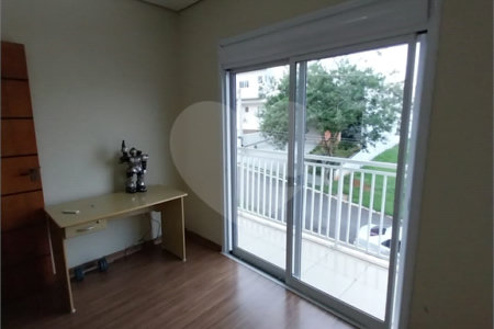 Casa à venda com 3 quartos, sendo 1 suíte, no condomínio Mosaico da Serra, Mogi das Cruzes - SP