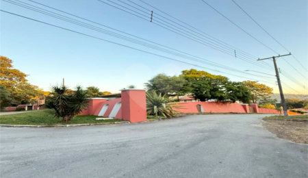 Casa à venda com 6 quartos, sendo 2 suítes,  no condomínio Alpes de Mairiporã, Mairiporã - SP