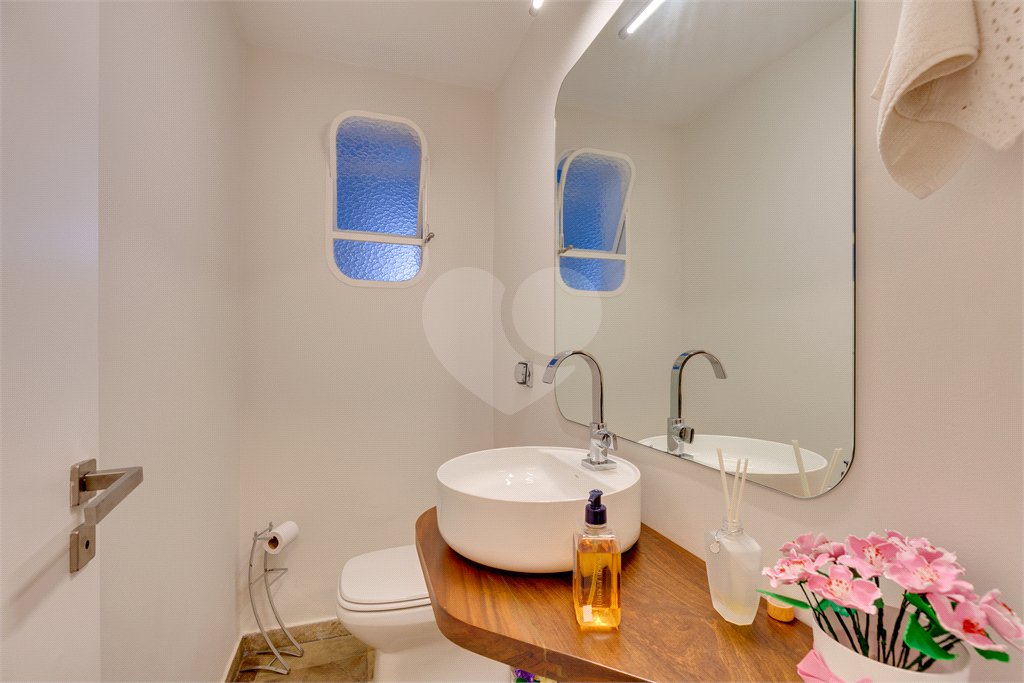 Apartamento à venda com 4 quartos, sendo 2 suítes, em Granja Julieta, São Paulo, SP