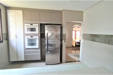 Chácara à venda com 6 quartos, sendo 4 suítes,  em Pinheirinho, Vinhedo, SP
