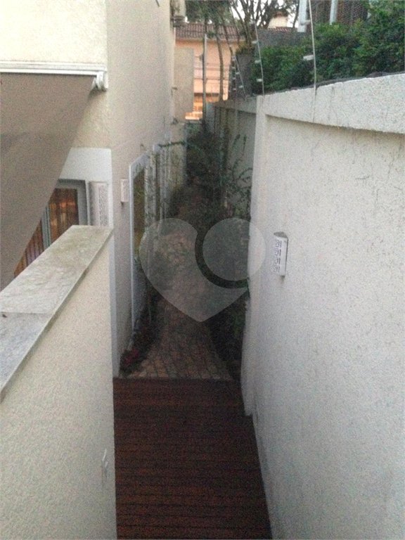 Sobrado à venda com 4 quartos, sendo 1 suíte, em Jardim Novo Mundo, São Paulo, SP
