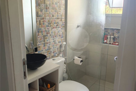Casa à venda com 3 quartos, sendo 1 suíte,  no condomínio Bosques da Vila - Casa 3° Fase, Cotia - SP
