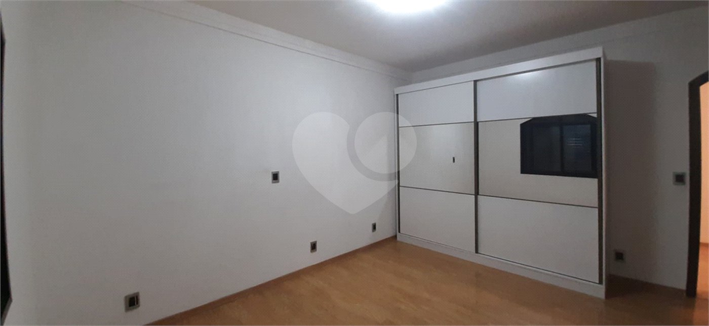 Sobrado à venda ou para alugar com 4 quartos, sendo 3 suítes,  em Jardim Franca, São Paulo, SP