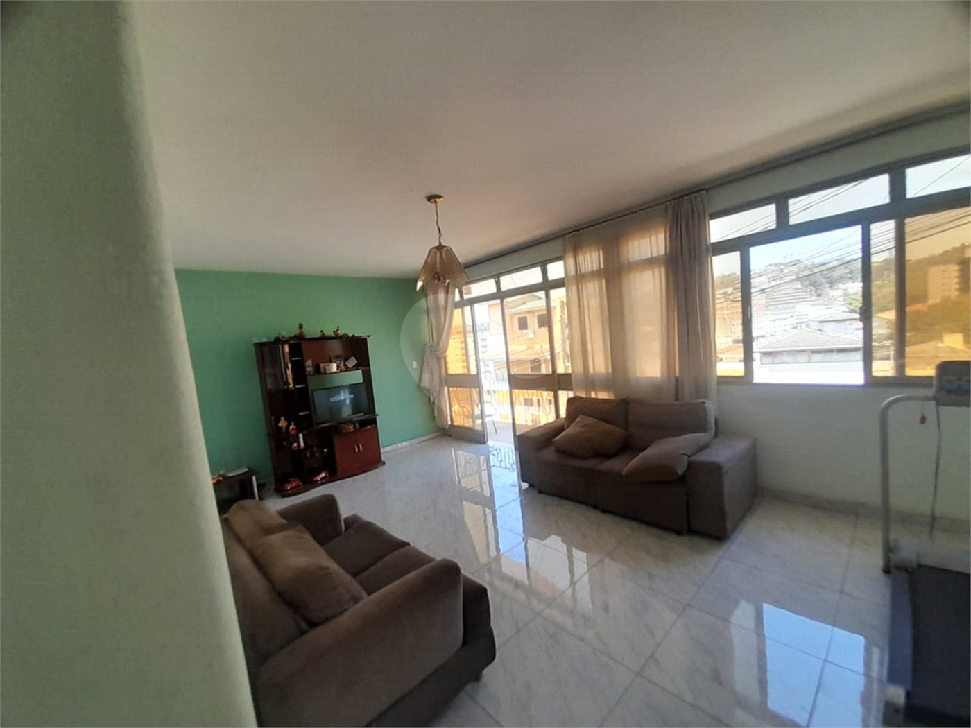 Casa à venda com 3 quartos, sendo 1 suíte, no Centro, Serra Negra, SP