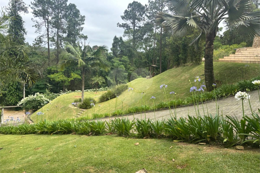 Casa à venda com 4 quartos, sendo 3 suítes, no condomínio Parque Itatiaia, Mairiporã - SP
