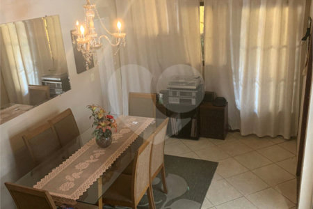Casa à venda com 4 quartos, sendo 1 suíte, em Loteamento Shangrilá, Valinhos, SP