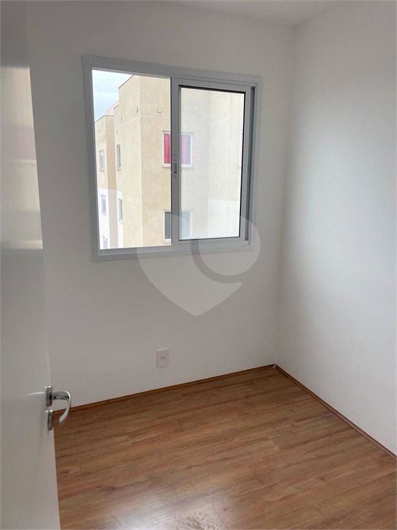 Apartamento à venda com 2 quartos em Cidade Tiradentes, São Paulo, SP