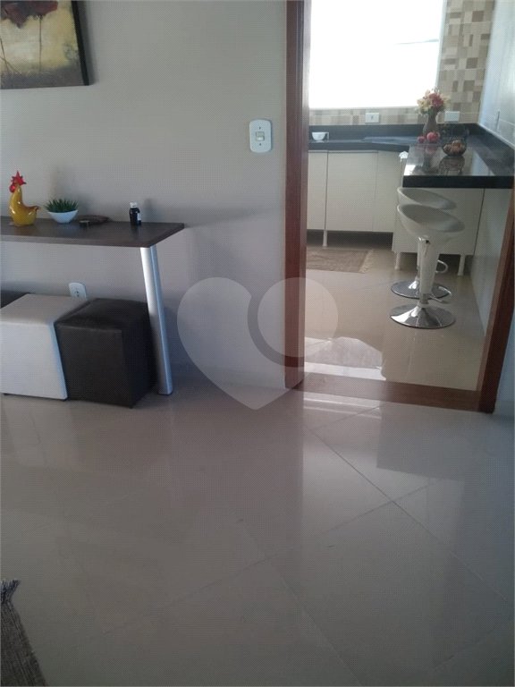 Casa à venda com 3 quartos, sendo 2 suítes,  no condomínio Vale do Sol, Bom Jesus dos Perdões - SP