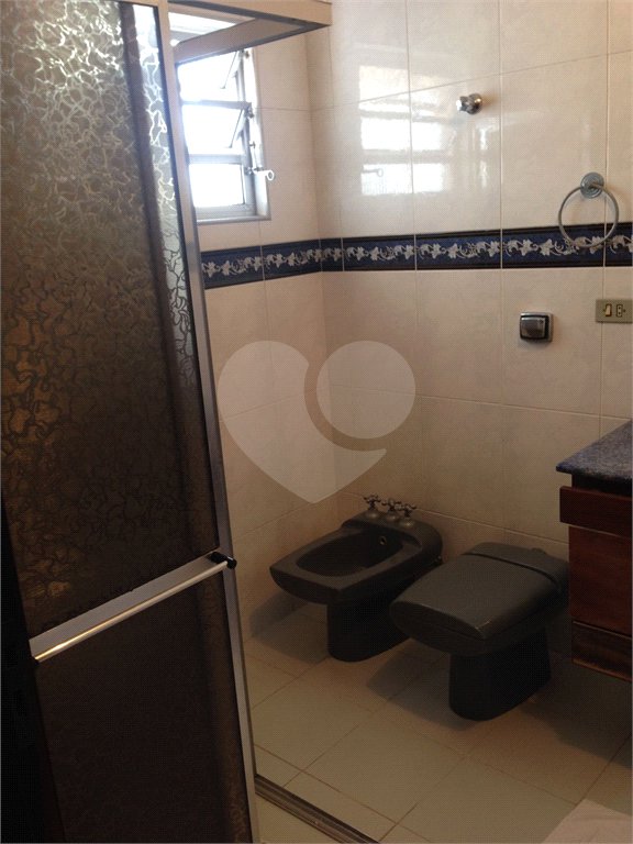 Sobrado à venda com 4 quartos, sendo 1 suíte, em Jardim Celeste, São Paulo, SP