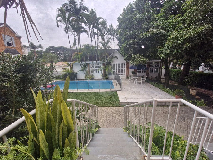 Casa para alugar com 4 quartos, sendo 2 suítes, no condomínio Fairmont, São Paulo - SP