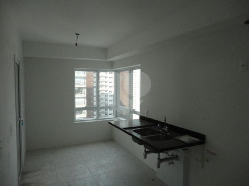 Apartamento à venda com 3 suítes em Campo Belo, São Paulo, SP