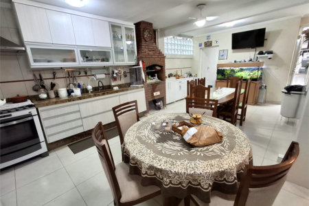 Sobrado à venda com 3 quartos, sendo 1 suíte, em Vila Independência, São Paulo, SP