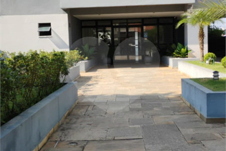 Vende-se apartamento na Vila Mascote