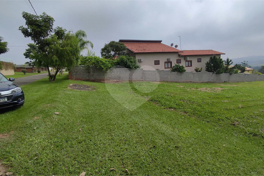 Terreno de 1000 metros quadrados, no Recanto das Águas de São Pedro...