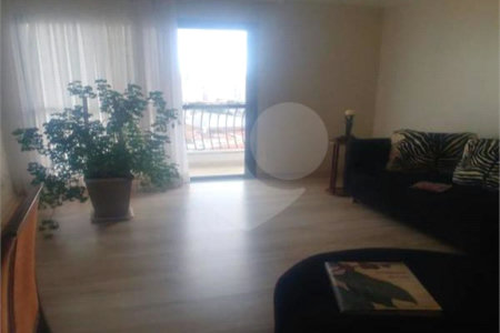 Apartamento à venda com 3 quartos, sendo 1 suíte,  em Cambuci, São Paulo, SP
