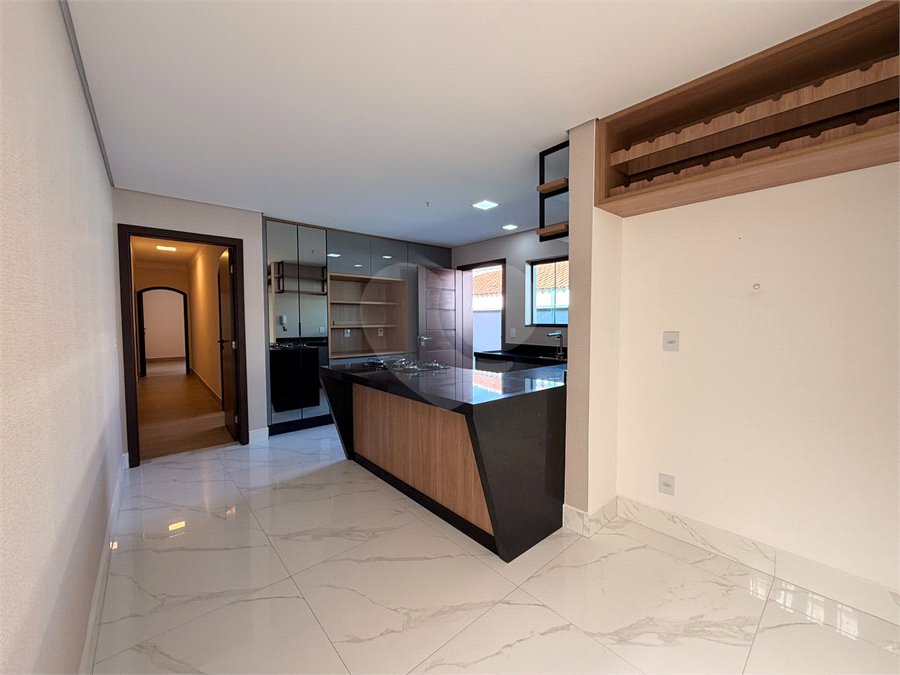 Casa à venda com 5 quartos, sendo 4 suítes, em Vila Rosália, Guarulhos, SP