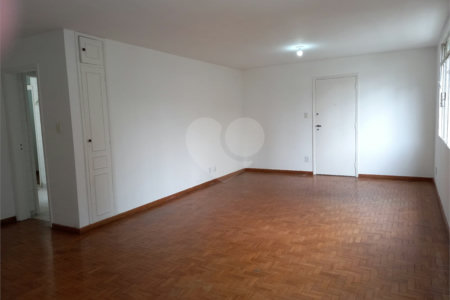 Apartamento à venda com 3 quartos, sendo 1 suíte, em Pinheiros, São Paulo, SP