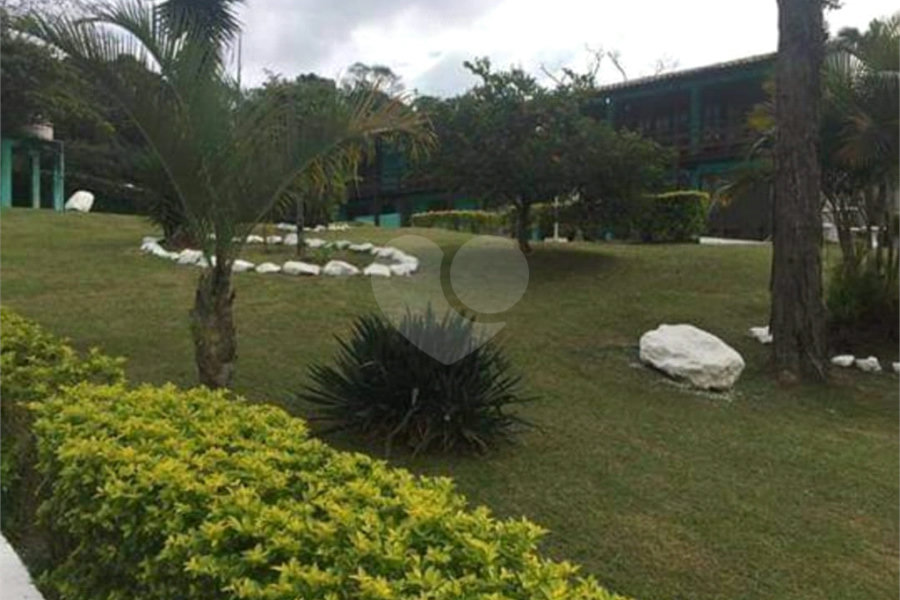Casa Térrea à venda com 5 quartos, sendo 3 suítes, em Serra da Cantareira, Mairiporã, SP