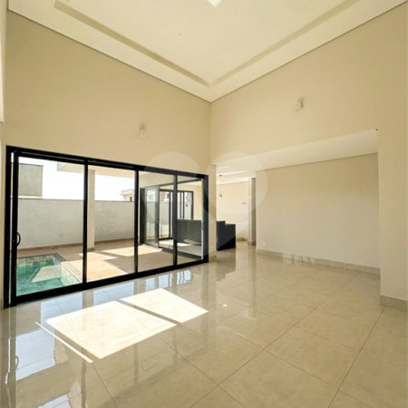 Casa à venda com 3 quartos, sendo 1 suíte, no condomínio Residencial Mont'alcino, Valinhos - SP