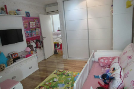 Apartamento à venda com 3 suítes em Real Parque, São Paulo, SP