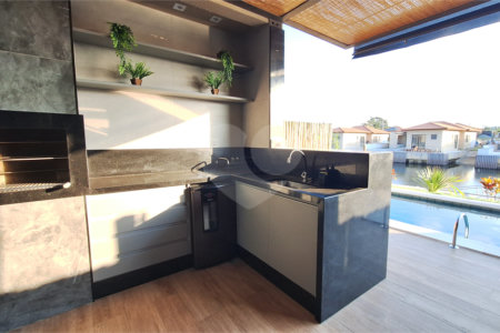 Casa em condomínio à venda com 4 quartos, sendo 3 suítes, em Marina, Armação dos Búzios, RJ