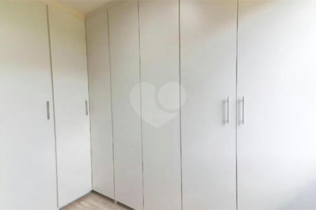 Apartamento à venda com 3 quartos, sendo 1 suíte,  em Cidade São Francisco, São Paulo, SP