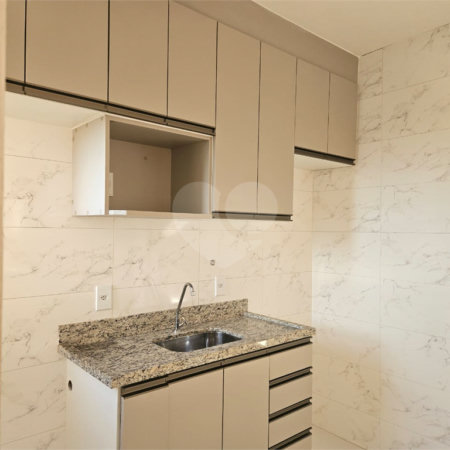 Apartamento à venda com 3 quartos, sendo 1 suíte, no Centro, Poá, SP