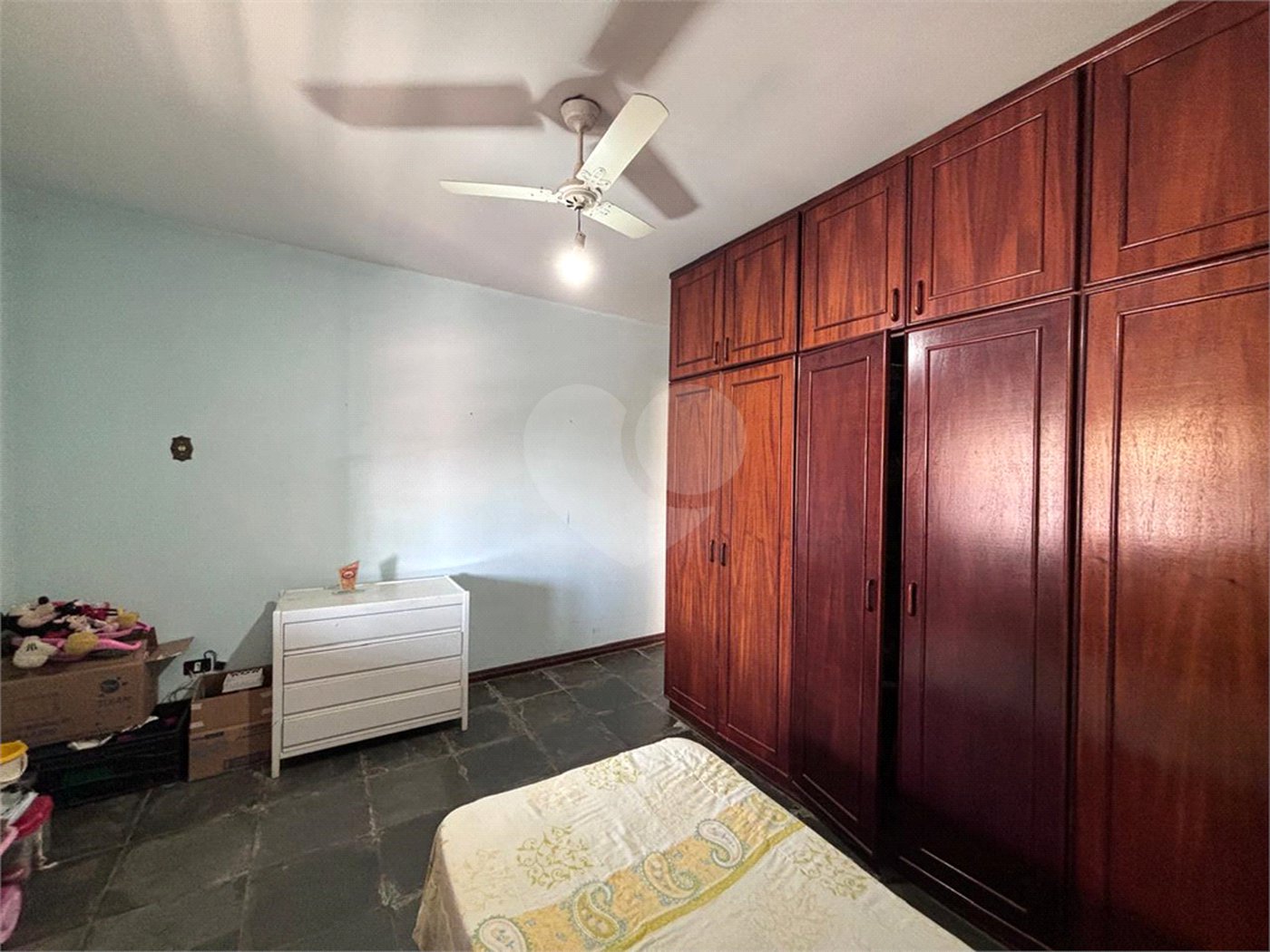 Casa à venda com 5 quartos, sendo 2 suítes,  em Jardim Maristela, Atibaia, SP