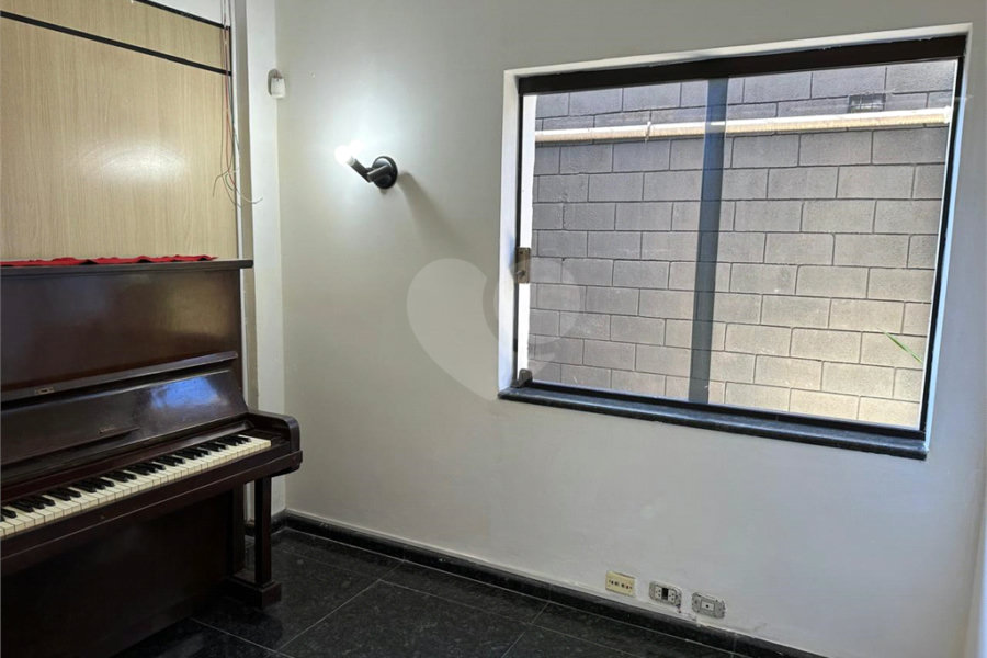 Sobrado à venda com 7 quartos, sendo 2 suítes,  em Lauzane Paulista, São Paulo, SP