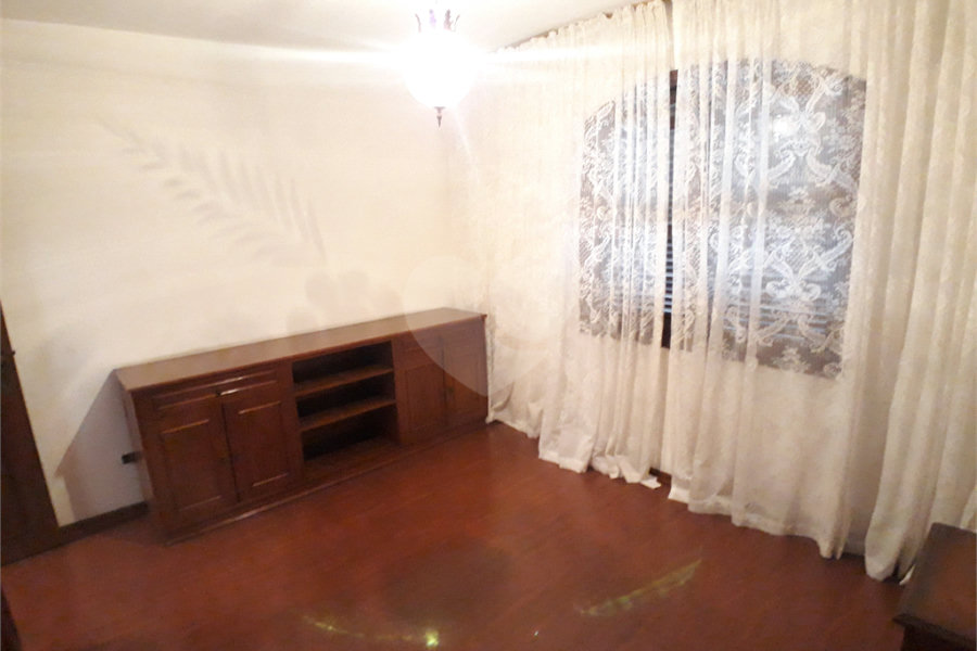 Sobrado à venda com 4 quartos, sendo 2 suítes, em Santana, São Paulo, SP