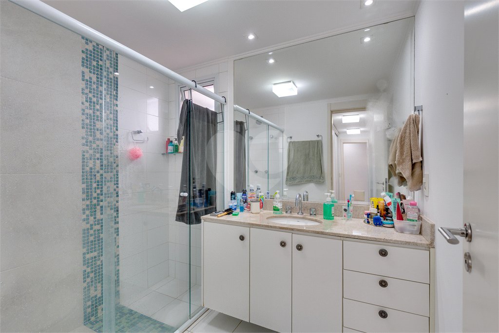 Apartamento à venda com 4 quartos, sendo 2 suítes, em Santo Amaro, São Paulo, SP