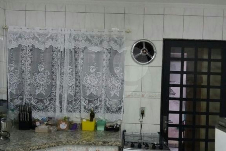 Sobrado à venda com 3 quartos, sendo 1 suíte,  em Jardim do Papai, Guarulhos, SP