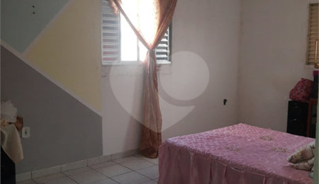 Sobrado à venda com 3 quartos, sendo 2 suítes,  em Jardim Marica, Mogi das Cruzes, SP