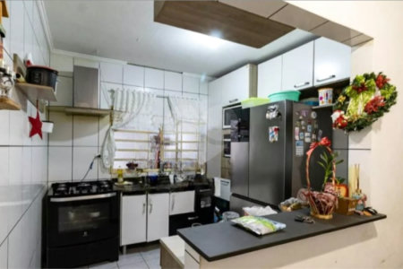 Casa à venda com 5 quartos em Sítio Caraguata, São Paulo, SP