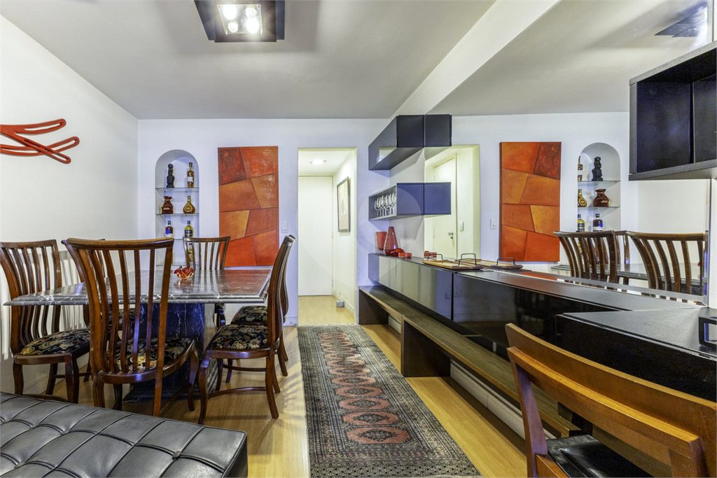Apartamento à venda com 3 quartos, sendo 1 suíte, em Bela Vista, São Paulo, SP