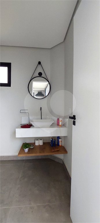 Casa à venda ou para alugar com 4 suítes no condomínio Figueira Garden, Atibaia - SP