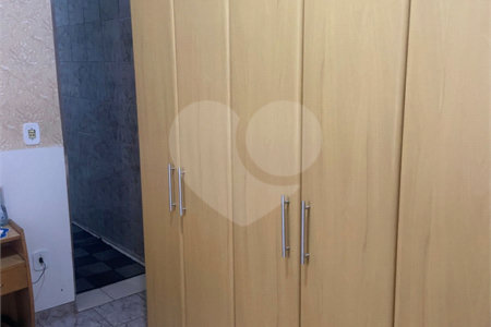 Sobrado à venda com 4 quartos, sendo 2 suítes, em Vila Ruth, Poá, SP