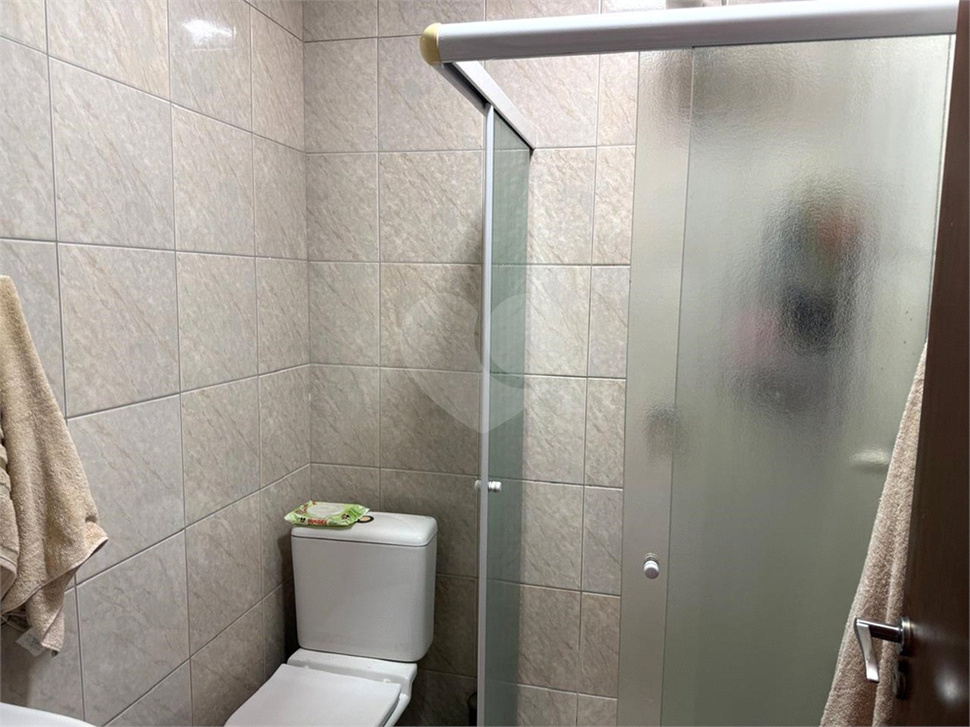Casa à venda com 3 quartos, sendo 1 suíte, no condomínio Felipe, São Paulo - SP