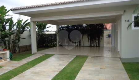 Casa à venda com 3 suítes no condomínio Terras de São Francisco, Vinhedo - SP