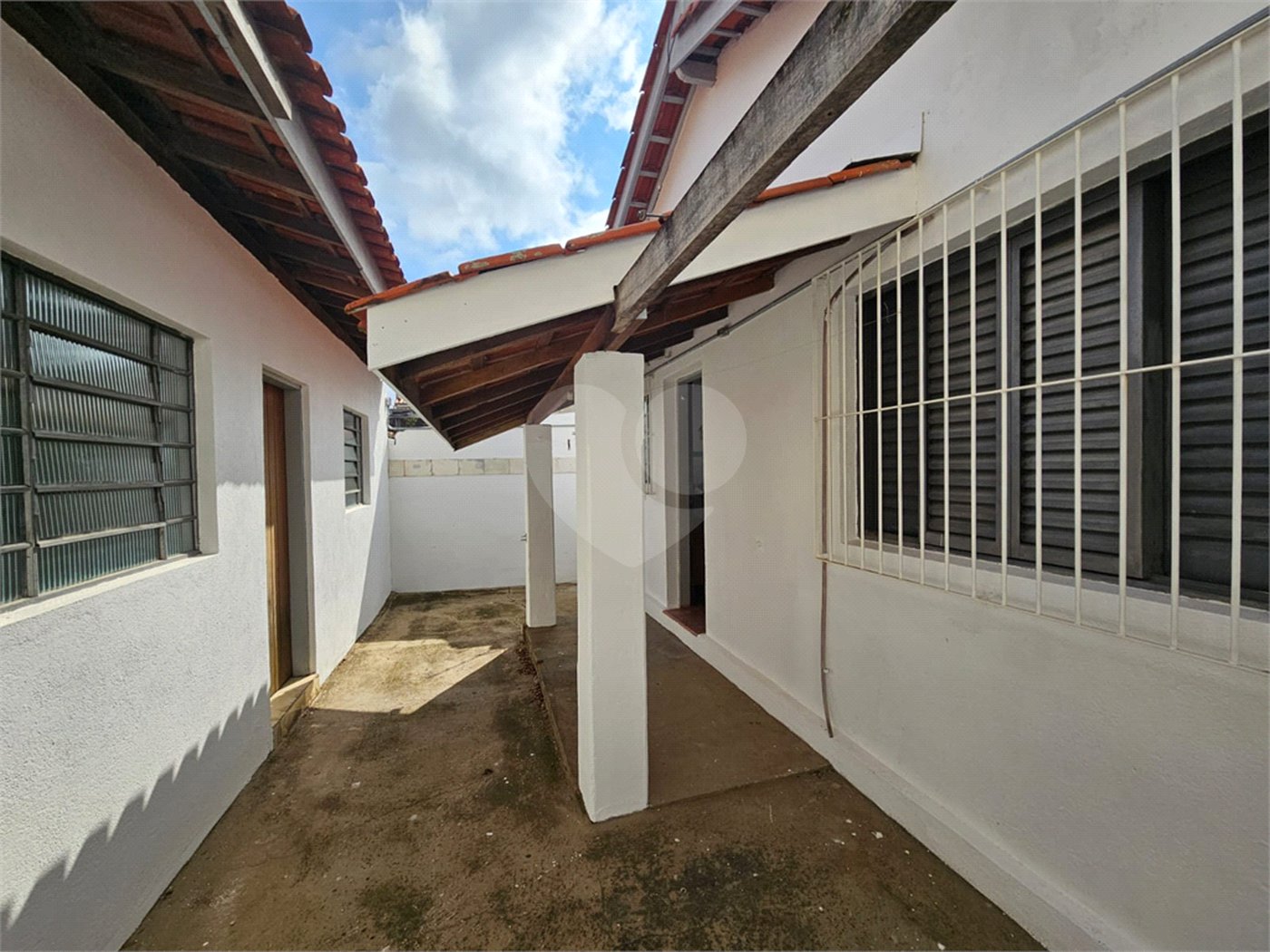 Casa à venda com 2 quartos, sendo 1 suíte, no Centro, Atibaia, SP