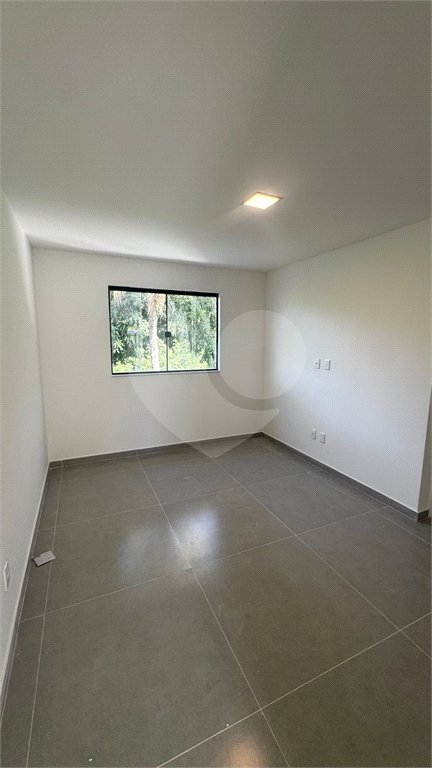 Casa à venda com 3 quartos, sendo 1 suíte, no condomínio Parque Guará, Rio de Janeiro - RJ
