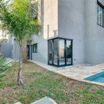 Casa à venda com 4 suítes no condomínio Reserva Robélia, São Paulo - SP